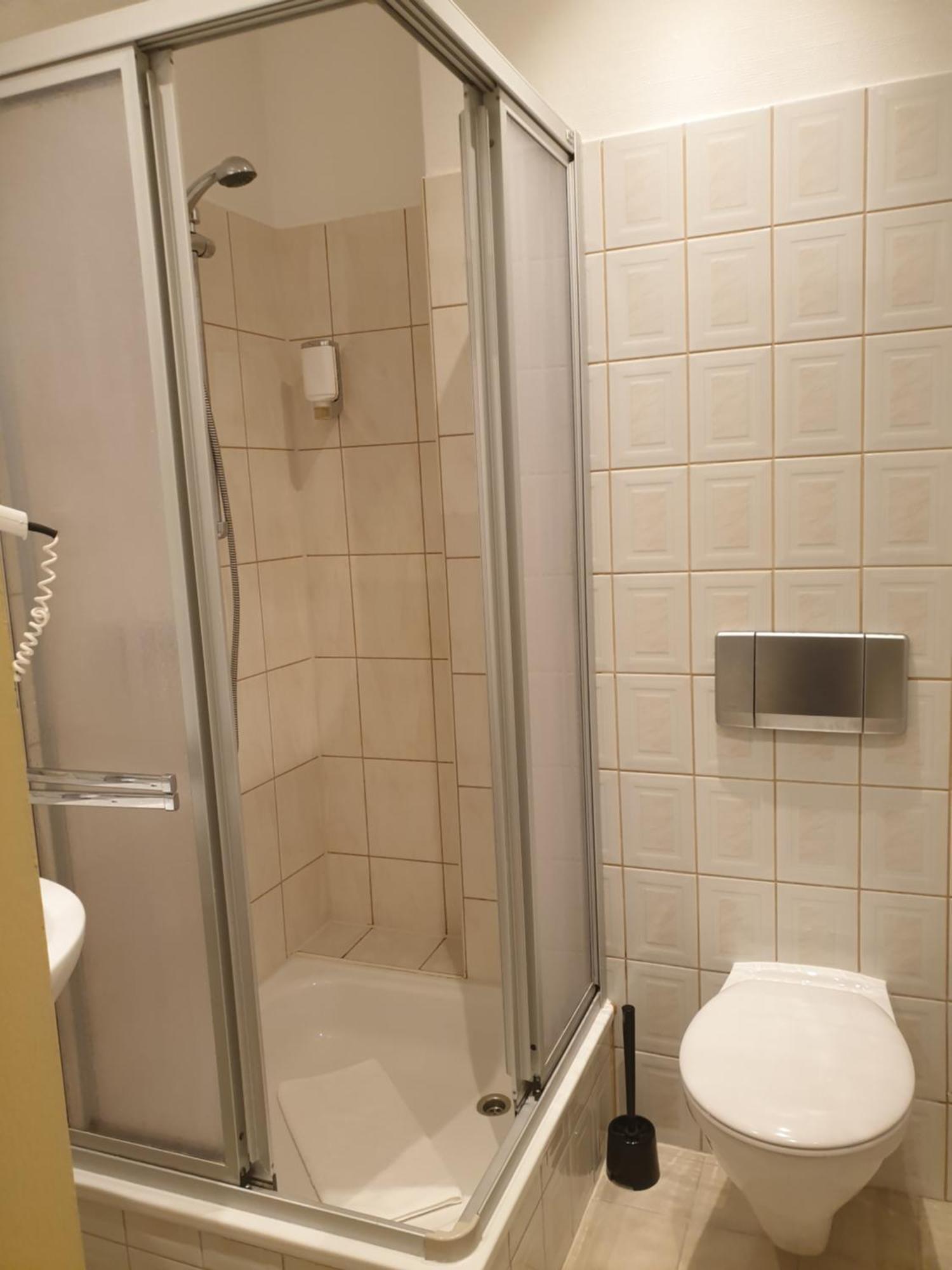 Viadrina Rooms & Apartments Frankfurt-Oder Am Park Im Zentrum Frankfurt  Dış mekan fotoğraf